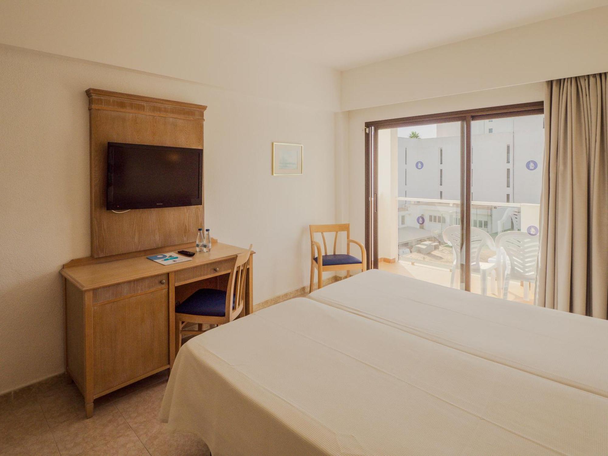 Hotel Santa Maria Playa Cala Millor  Bagian luar foto