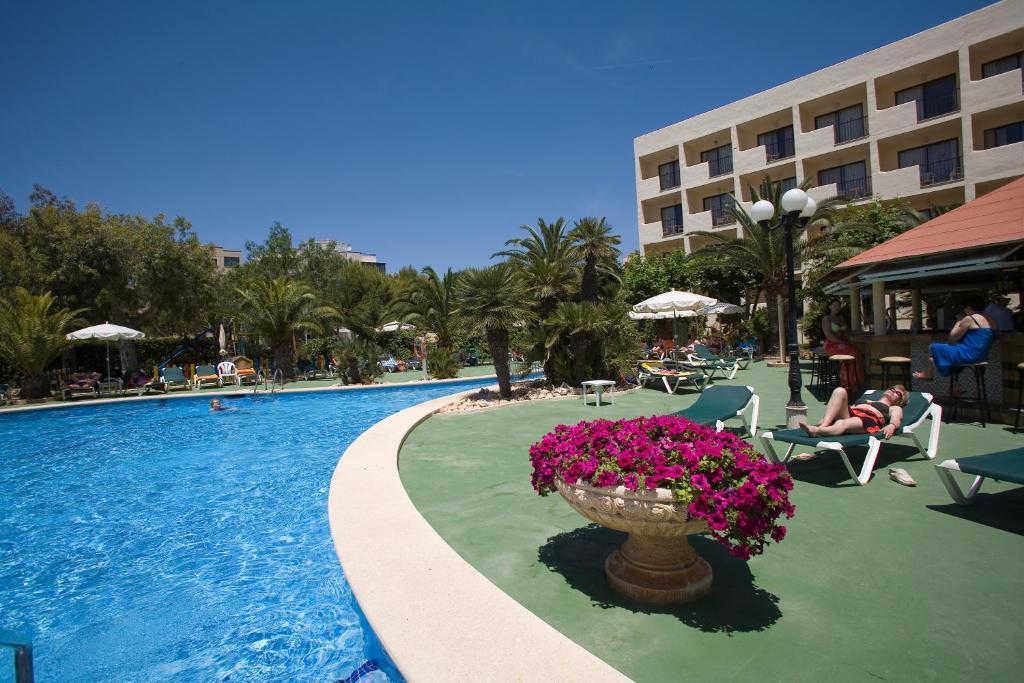 Hotel Santa Maria Playa Cala Millor  Bagian luar foto